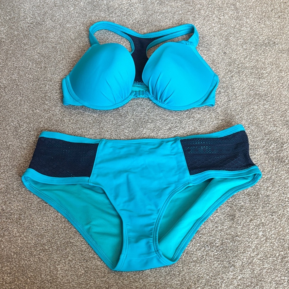 Aerie Women’s Bikini Bathing Suit size 34d top and size large bottoms